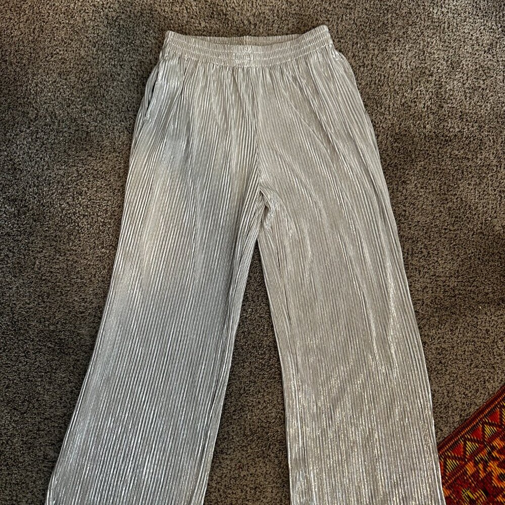 Matching Top And Bottom - image 2